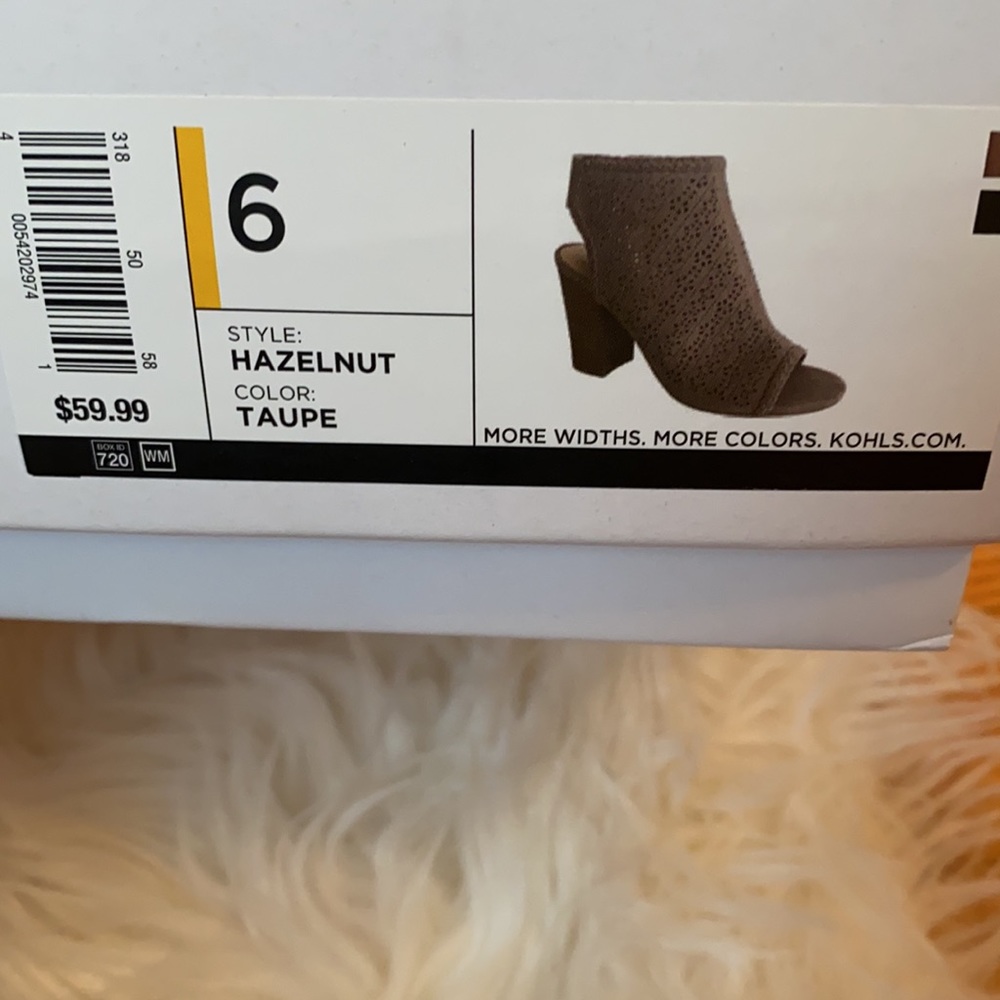 Heels - Picture 8 of 8
